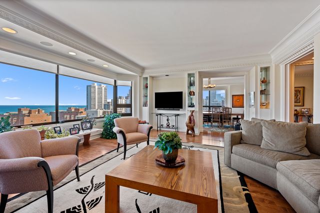 1410 N State Parkway 27B, Chicago, IL 60610