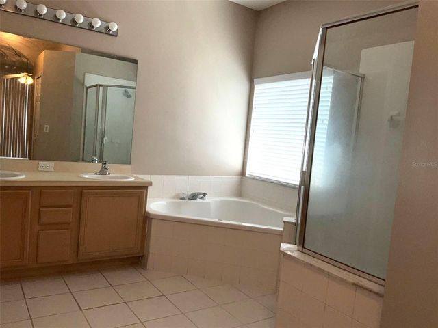 1318 LAKE BISCAYNE WAY, Orlando, FL 32824