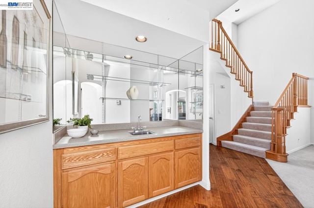 579 Amberwood Way, Livermore, CA 94551