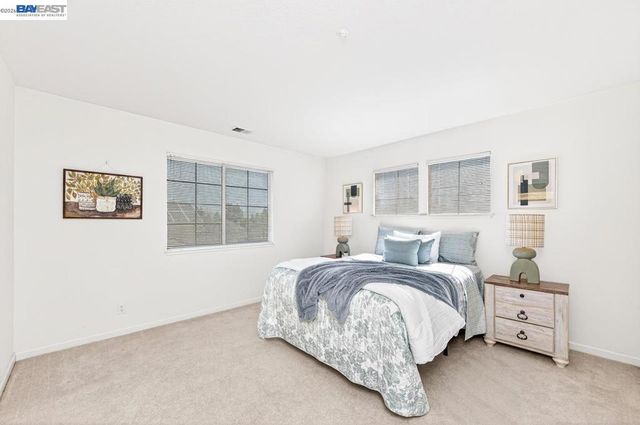 579 Amberwood Way, Livermore, CA 94551