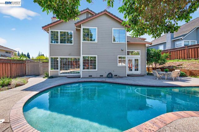 579 Amberwood Way, Livermore, CA 94551