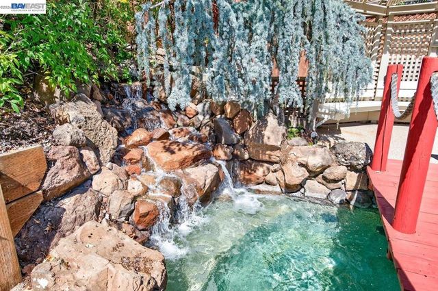 579 Amberwood Way, Livermore, CA 94551