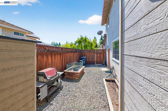 579 Amberwood Way, Livermore, CA 94551