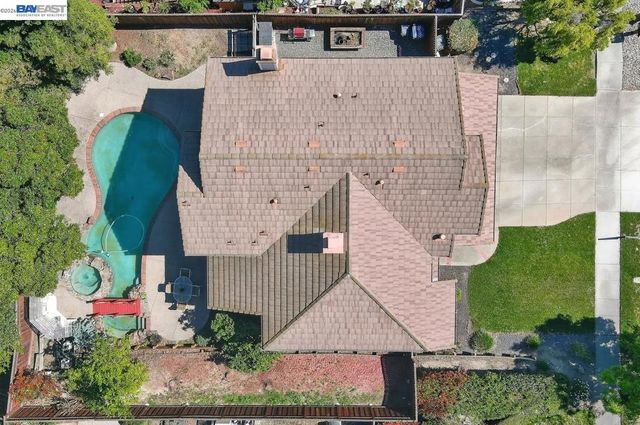 579 Amberwood Way, Livermore, CA 94551