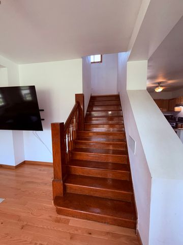 1402 4th Avenue, Belle Plaine, IA 50208