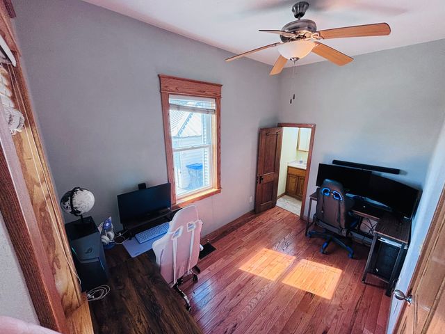 1402 4th Avenue, Belle Plaine, IA 50208