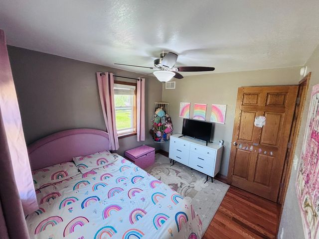 1402 4th Avenue, Belle Plaine, IA 50208
