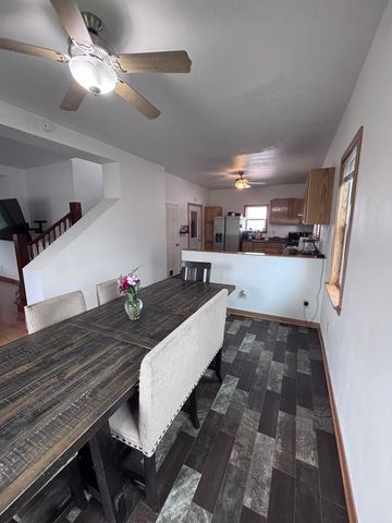 1402 4th Avenue, Belle Plaine, IA 50208