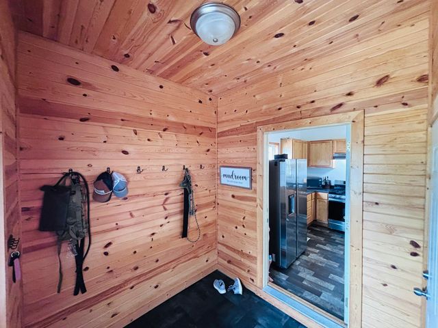 1402 4th Avenue, Belle Plaine, IA 50208