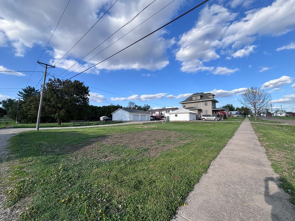 1402 4th Avenue, Belle Plaine, IA 50208