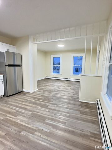 42 Spring Street, New London, CT 06320