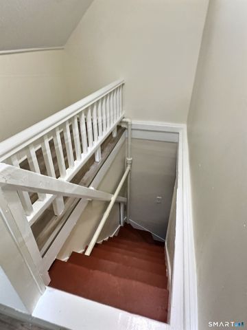 42 Spring Street, New London, CT 06320