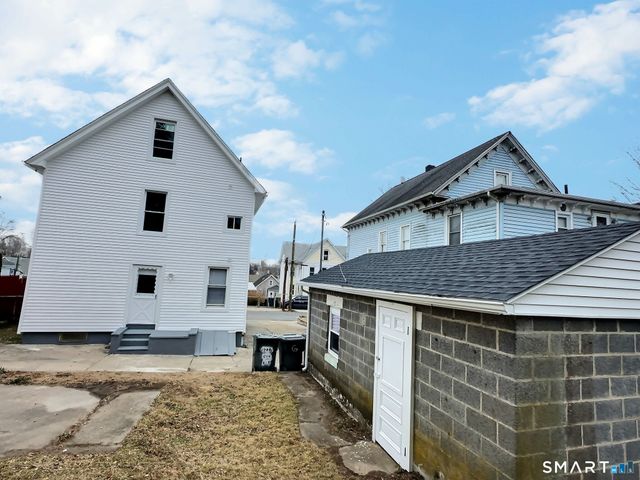 42 Spring Street, New London, CT 06320