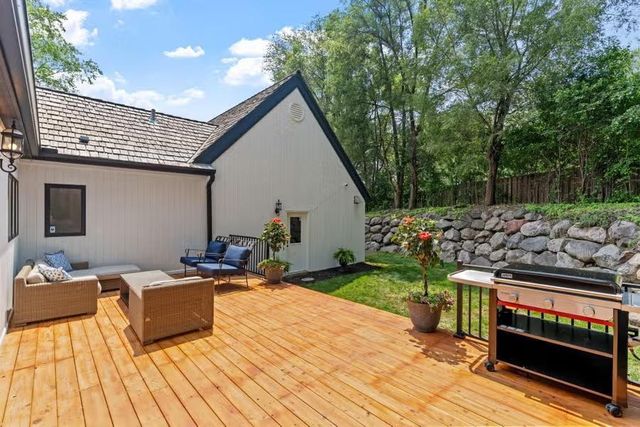 6141 Sherman Circle, Edina, MN 55436