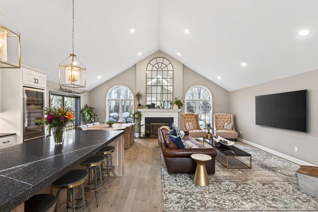 6141 Sherman Circle, Edina, MN 55436