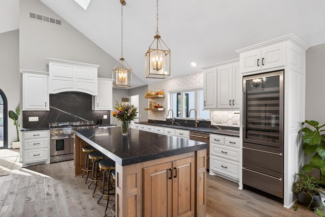 6141 Sherman Circle, Edina, MN 55436