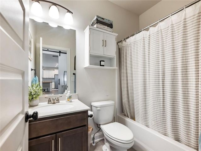 558 Calgary Downs Drive, Winder, GA 30680