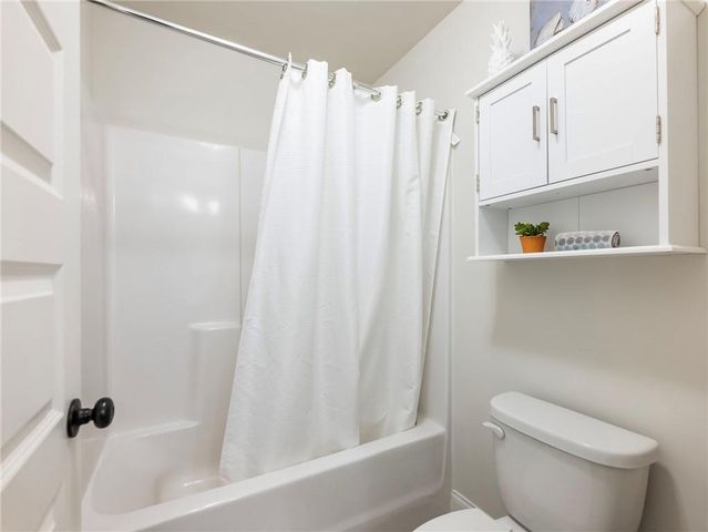 558 Calgary Downs Drive, Winder, GA 30680