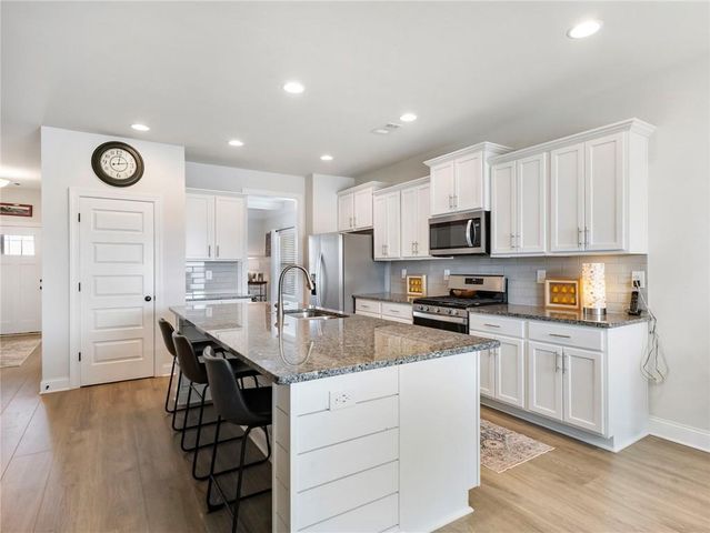 558 Calgary Downs Drive, Winder, GA 30680