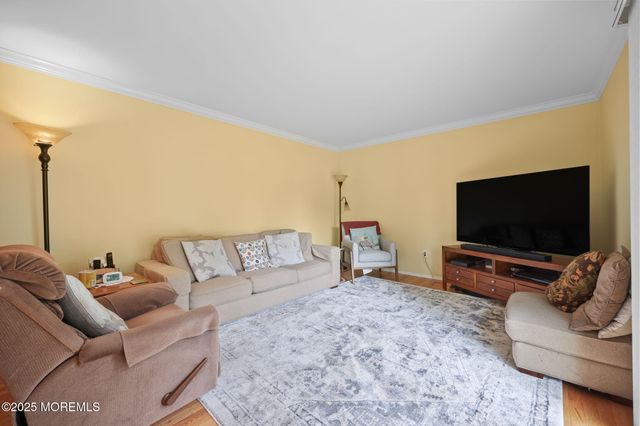 26 Krebs Road, Plainsboro, NJ 08536