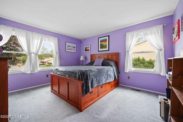 26 Krebs Road, Plainsboro, NJ 08536