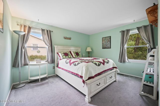 26 Krebs Road, Plainsboro, NJ 08536