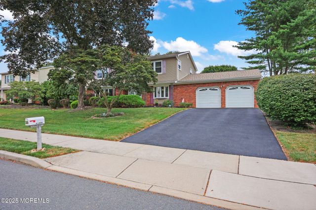 26 Krebs Road, Plainsboro, NJ 08536
