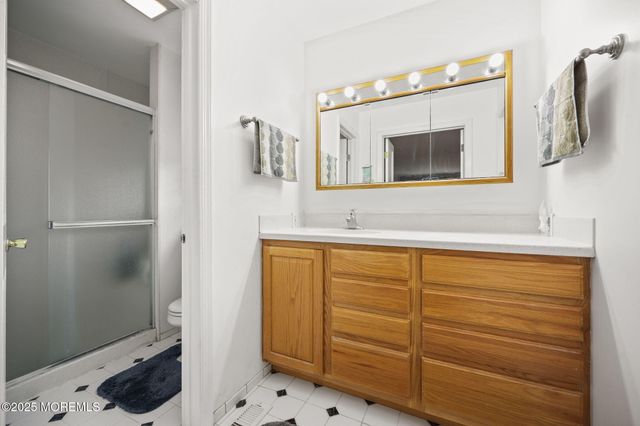 26 Krebs Road, Plainsboro, NJ 08536