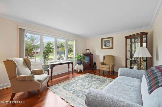 26 Krebs Road, Plainsboro, NJ 08536