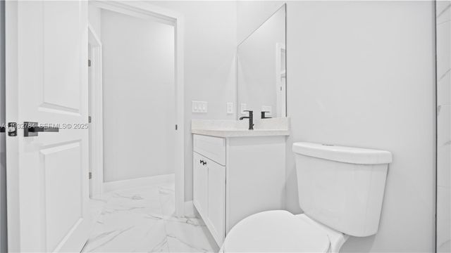 539 Hutton St, Lehigh Acres, FL 33974