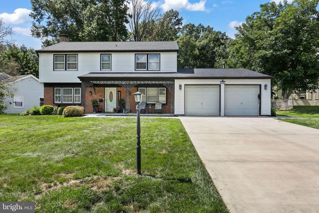 33 GLOVER LN, WILLINGBORO, NJ 08046 — exterior