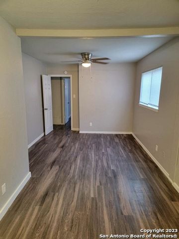 527 VALLEY PARK DR, San Antonio, TX 78227
