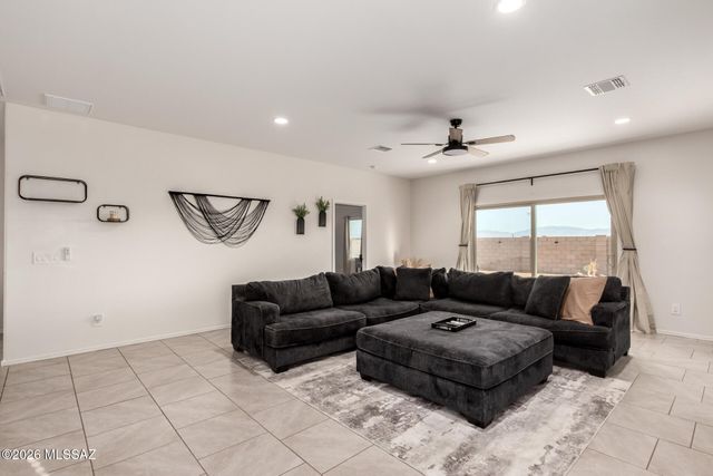 700 W Lexington Street, Vail, AZ 85641