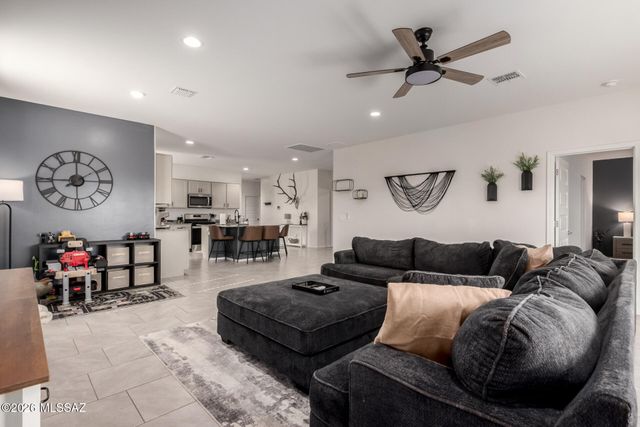 700 W Lexington Street, Vail, AZ 85641