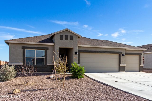 700 W Lexington Street, Vail, AZ 85641