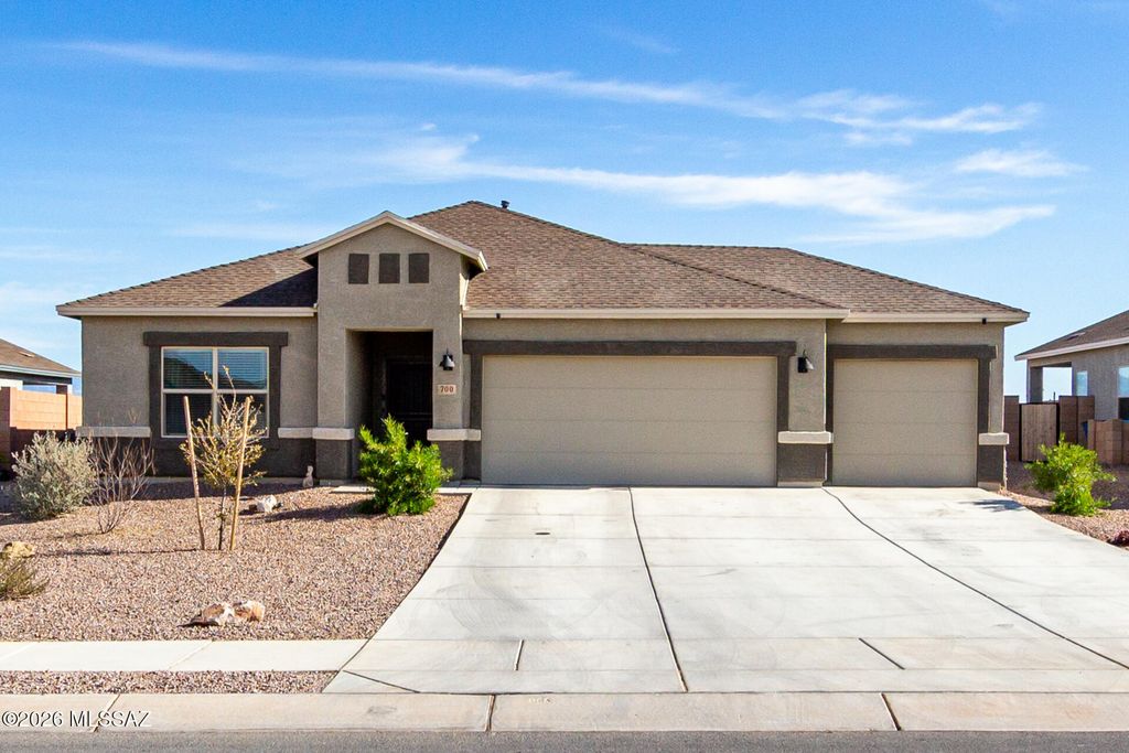 700 W Lexington Street, Vail, AZ 85641