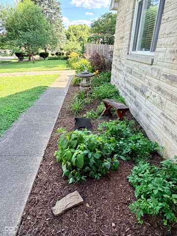 3721 Watson Road, Indianapolis, IN 46205
