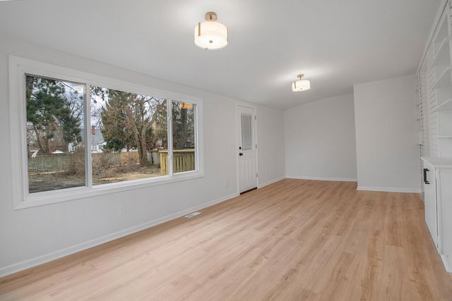 7937 Forest Avenue, Munster, IN 46321
