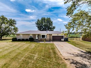1809 E McCormick Drive, Muncie, IN 47303