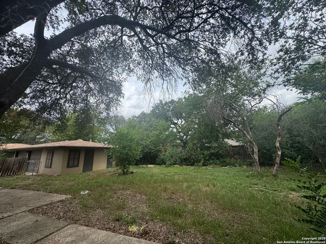 2519 W Kings Hwy, San Antonio, TX 78228