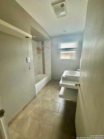 2519 W Kings Hwy, San Antonio, TX 78228