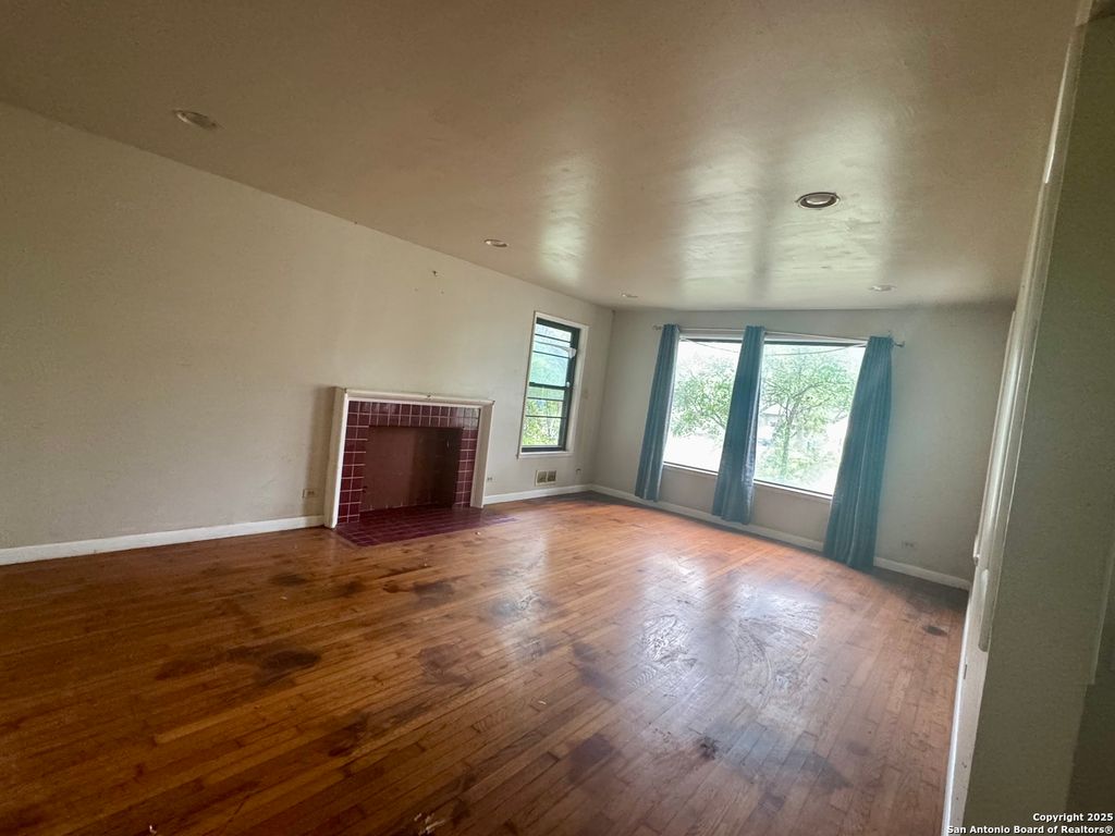 2519 W Kings Hwy, San Antonio, TX 78228