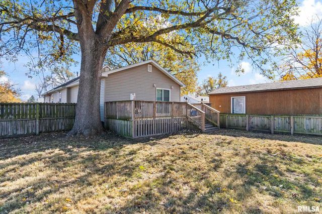 1129 N DANIEL Avenue, Springfield, IL 62702