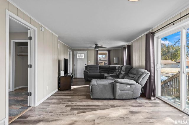 1129 N DANIEL Avenue, Springfield, IL 62702