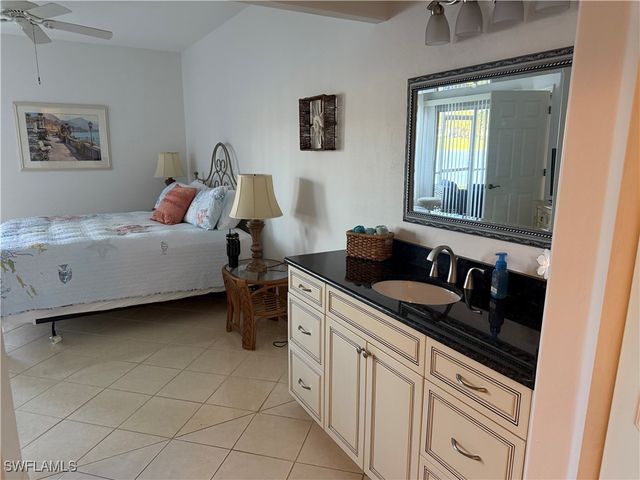 13070 Amberley CT 902, Bonita Springs, FL 34135