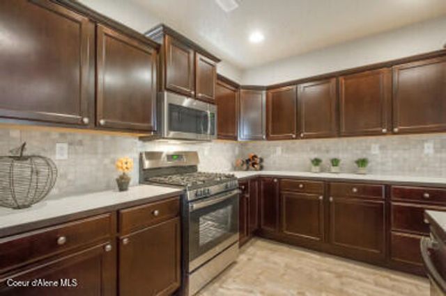 307 E GROSBEAK AVE, Hayden, ID 83835