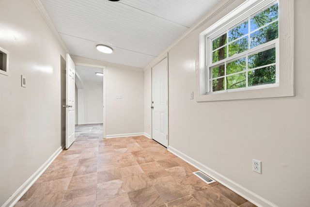 1191 Scaffold Cane Road, Berea, KY 40403