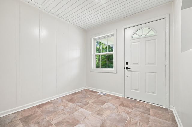 1191 Scaffold Cane Road, Berea, KY 40403