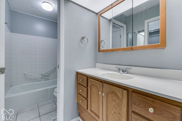 4216 Foxglove Trace, Indianapolis, IN 46237