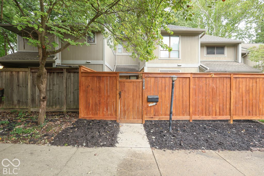 4216 Foxglove Trace, Indianapolis, IN 46237